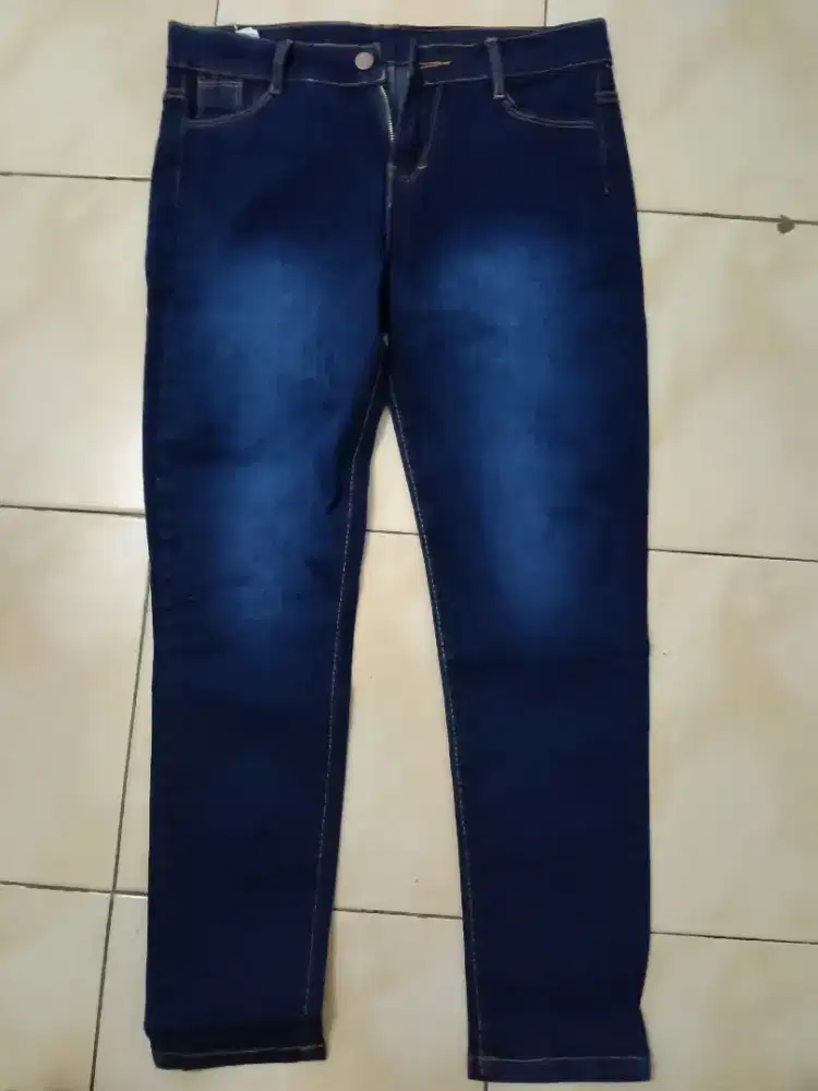 Di jual celana jeans