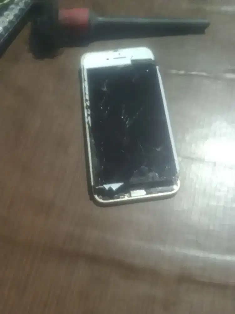 Di jual iPhone 7 kelengkapan seadanya