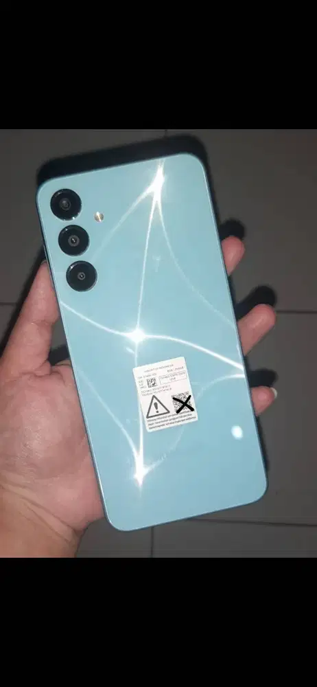 Smartphone Android Samsung Galaxy A16 5G 8/256GB Warna Light Green