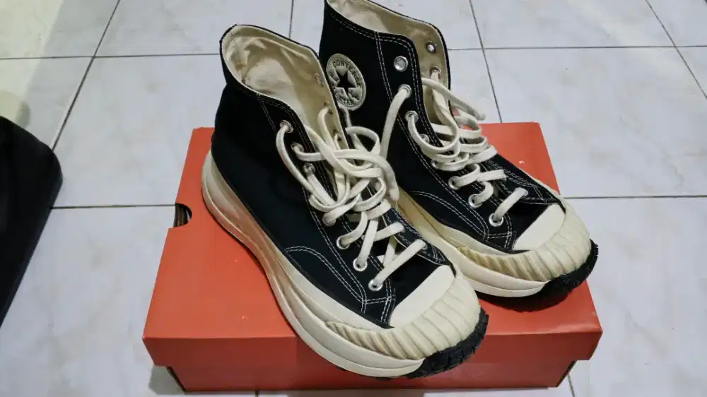 Converse Chuck 70 AT-CX warna hitam Sz.41