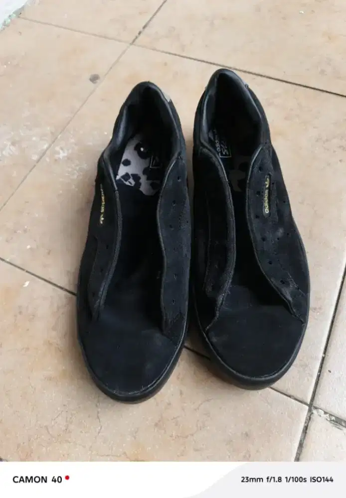 Sale sepatu adidas