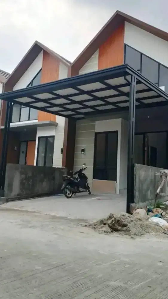 Kanopi rumah alderon