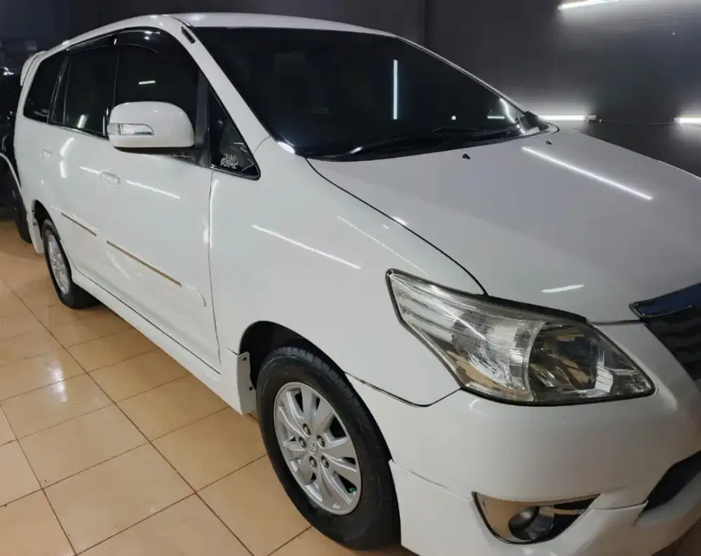 Toyota Kijang Innova 2011 Bensin