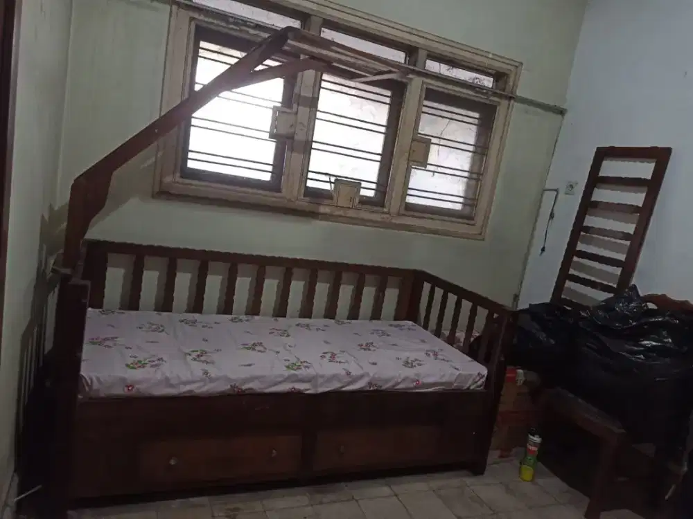 Ranjang Anak Jati Kuno