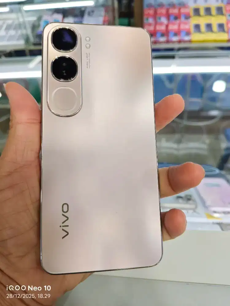 Vivo v40 lite 5G 8+8 /256gb