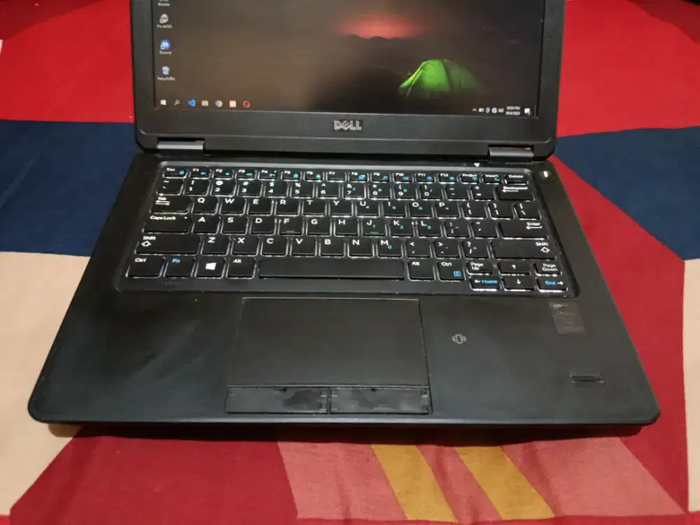 Laptop Dell Latitude E7250 i7-5600U RAM 8GB SSD 256GB Keyboard Backlit