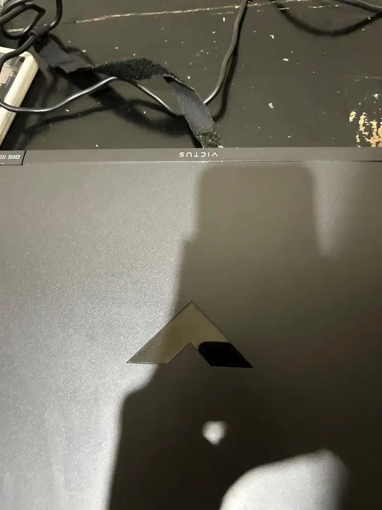 hp victus 15 , layar ga nyala