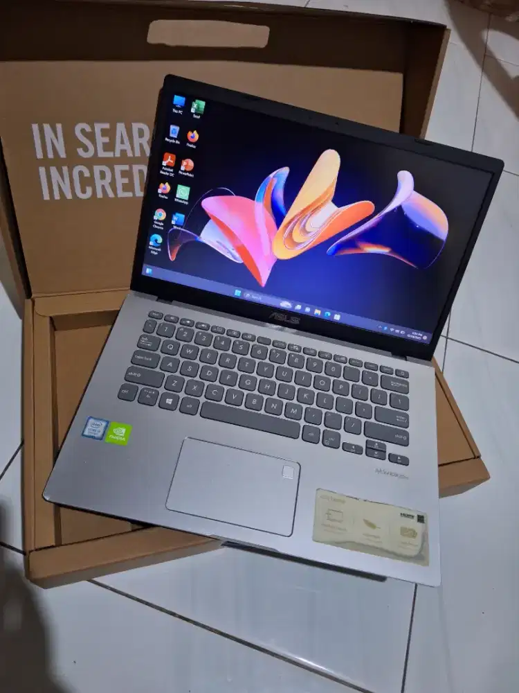 Bismillah dijual laptop asus vivobook i5 ram 8gb ssd256gb siap pakai