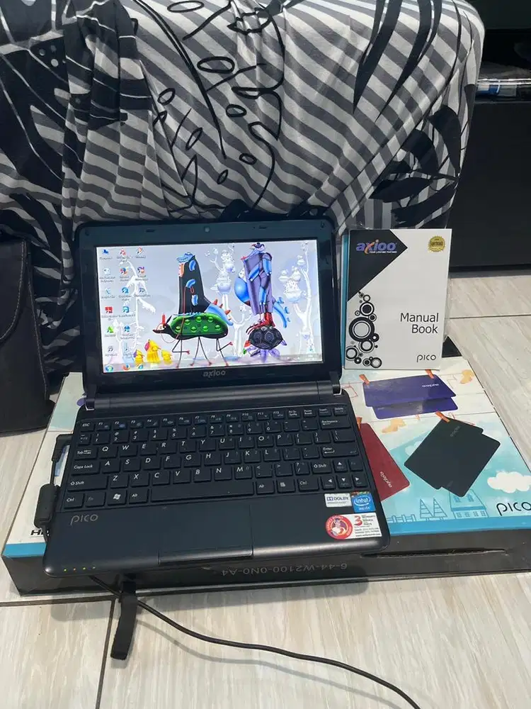 Laptop / notebok axio pico