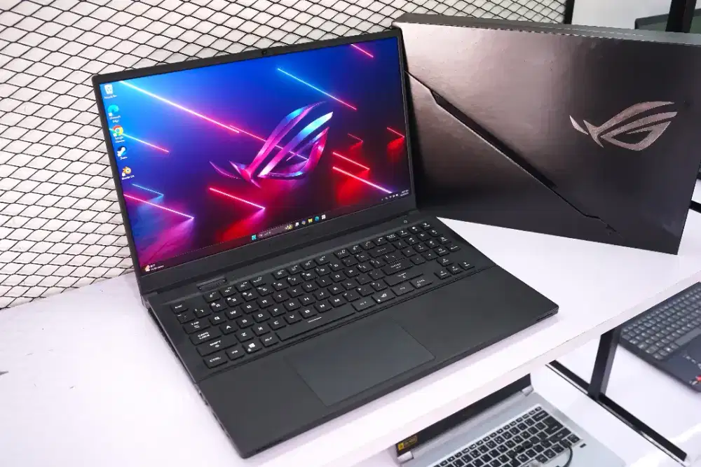 ASUS ROG ZEPHYRUS S17 GX703H.CORE i9-11900H.VGA GEFORCE RTX3080 16GB