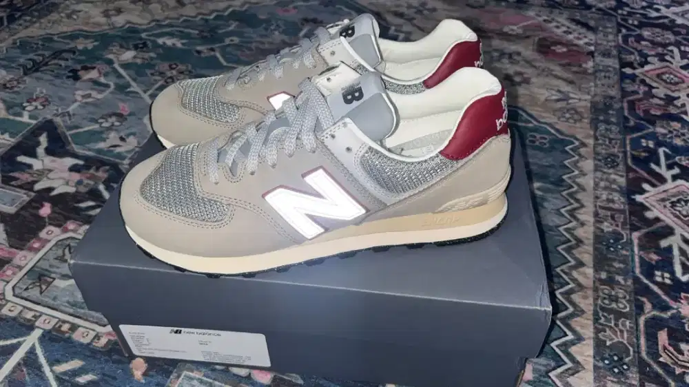 Sepatu New balance 574 size 8/42 Baru BNWB