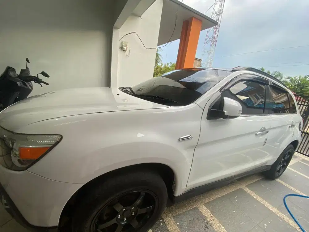 Dijual cepat mobil pakaian pribadi