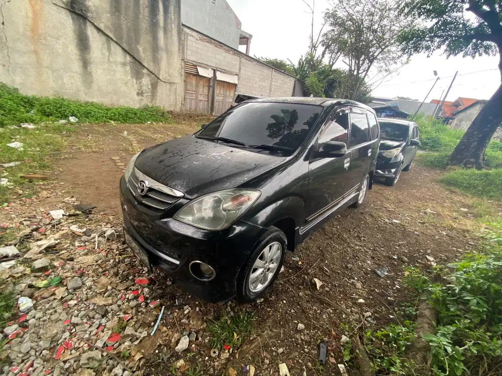 Toyota Avanza 2010 Bensin