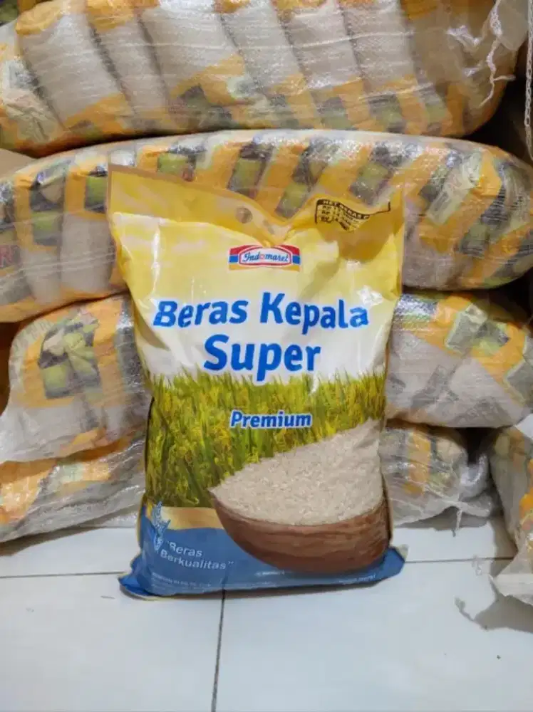Beras premium kepala super dan macan terbang