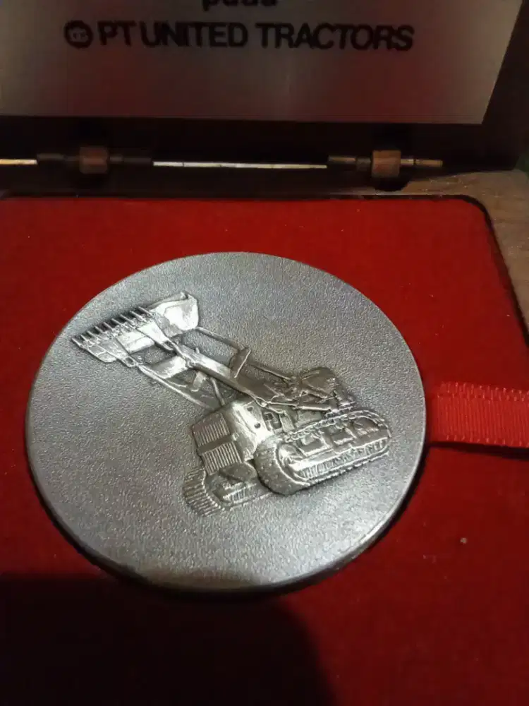 Koin Penghargaan Perak United Tractors