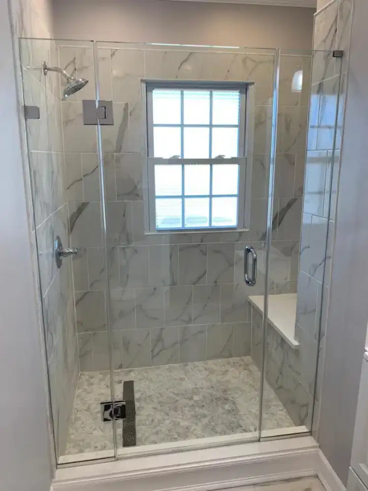 Kaca shower kamar mandi