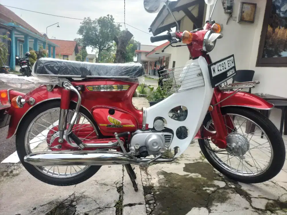 Honda C70 1976 Mesin 3 Speed