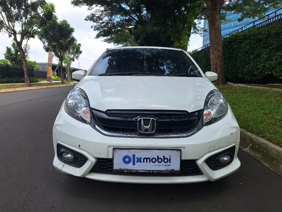 LOW DP Honda Brio Satya 1.2 E Bensin-MT 2017 SZF