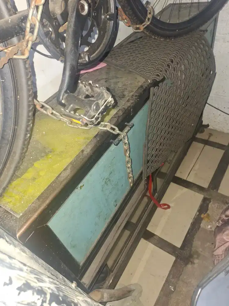 etalase jualan second