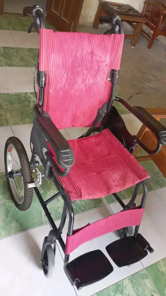 Kursi roda travel murah