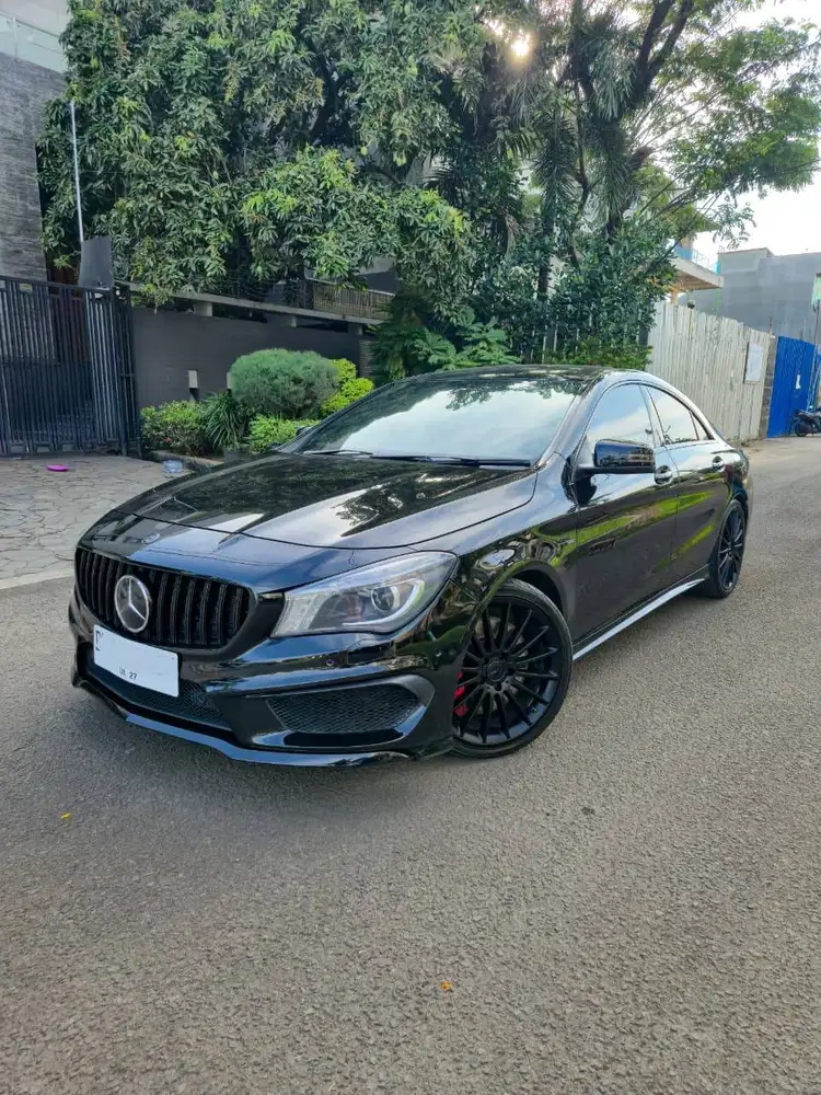 Mercedes Benz CLA45 AMG