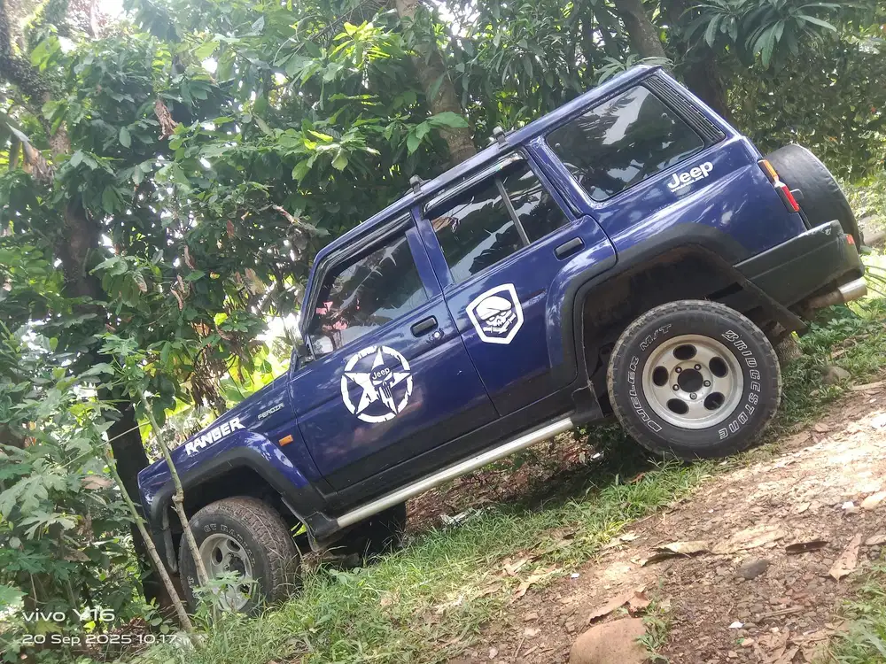 Daihatsu Feroza 1995 Bensin