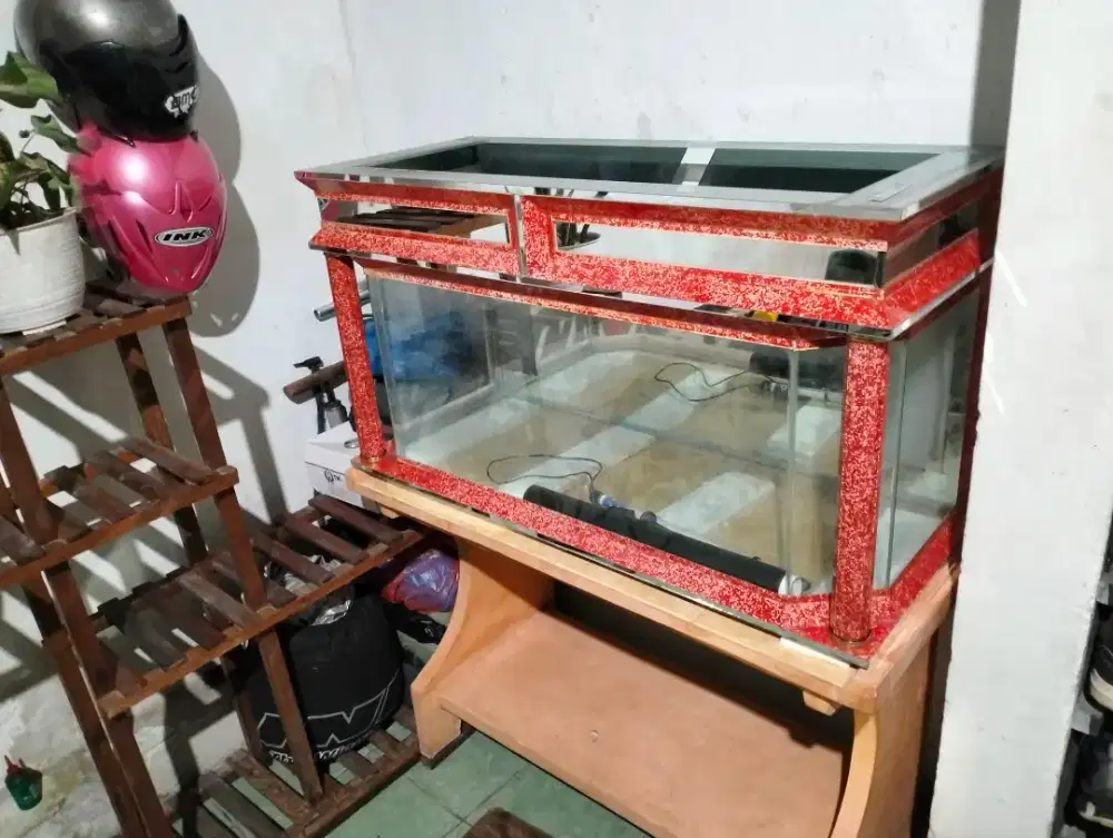 Aquarium dan meja