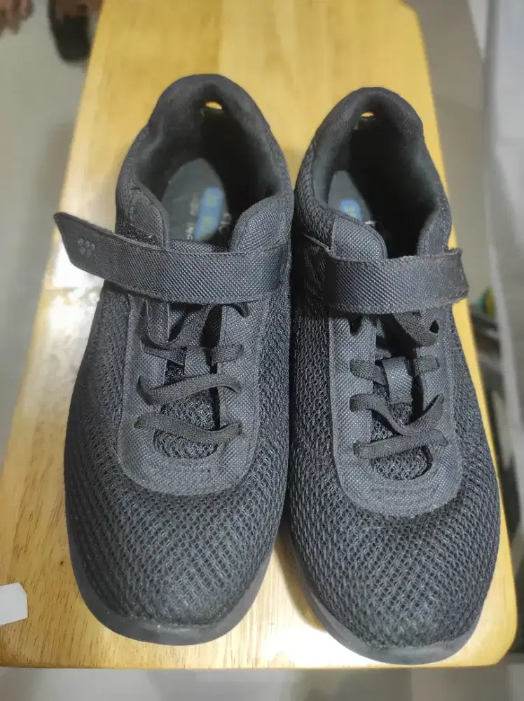 Sepatu Anak merk Fladeo Hitam 35