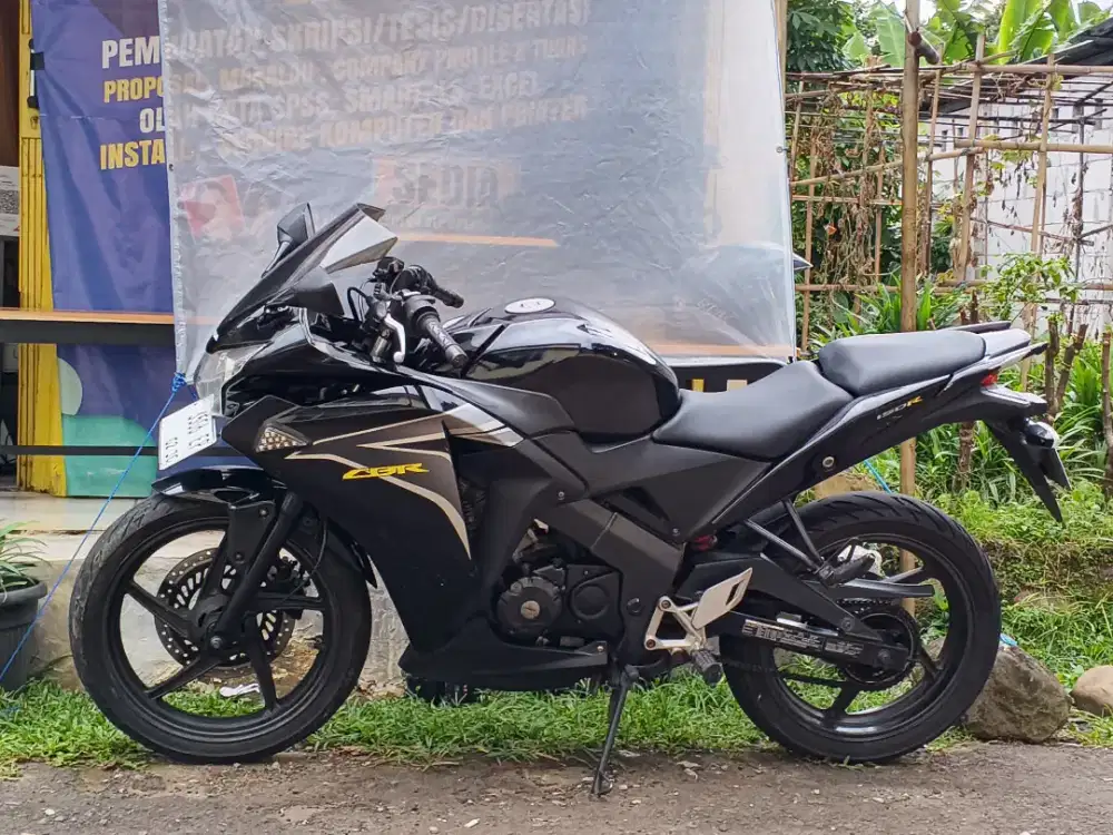Honda CBR 150 Thailand 2012 Plat F Kota Bogor