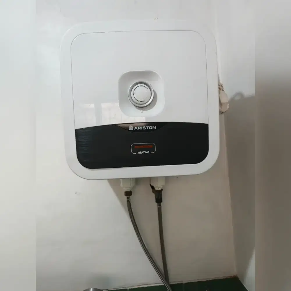 Water Heater Ariston Tipe AndrisB 15Liter 200Watt