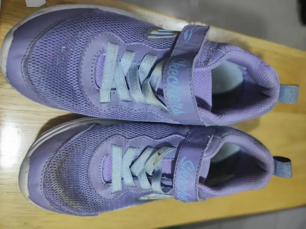 Sepatu Anak merk Skechers 33