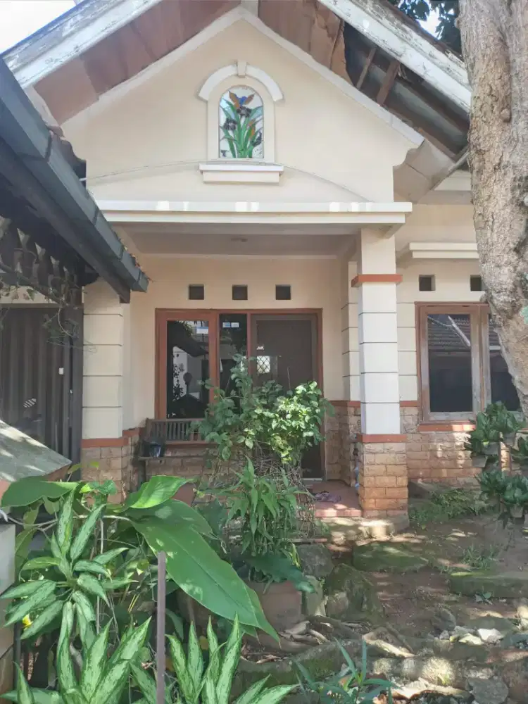 RUMAH CLUSTER ELIT GRAHA ESTETIKA UNDIP BANYUMANIK
