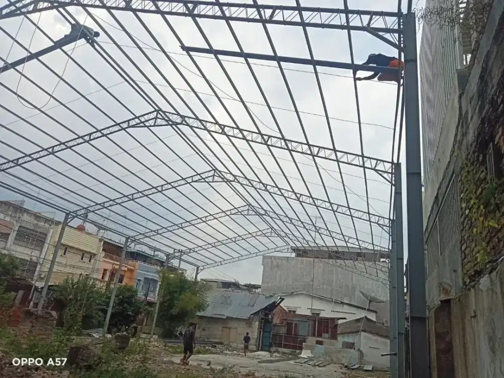 Kanopi kontruksi baja