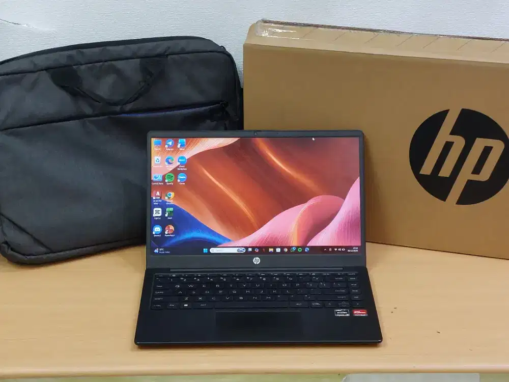 HP 14-EM AMD RYZEN 5-7520u RAM 8GB SSD 512GB FULLSET