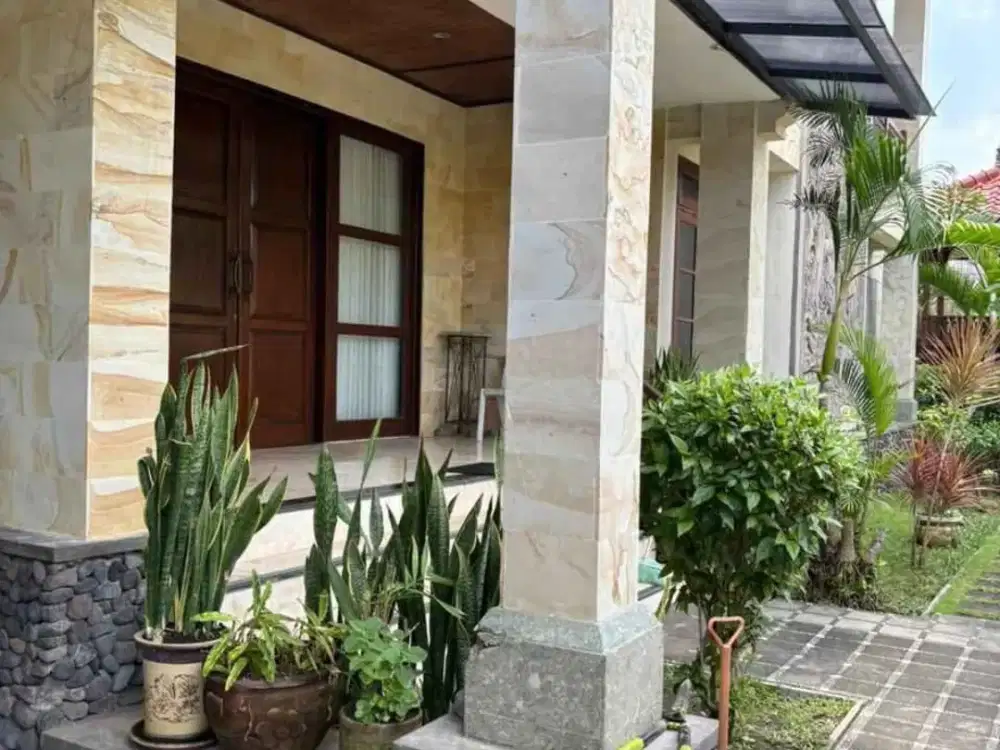 Di Jual Rumah mewah Semi Villa di Taman Mumbul, Nusa Dua benoa kuta selatan Bali