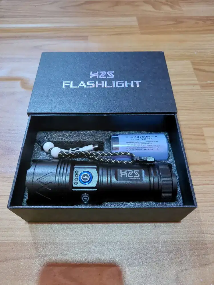 Senter flashlight H2S HS - B55