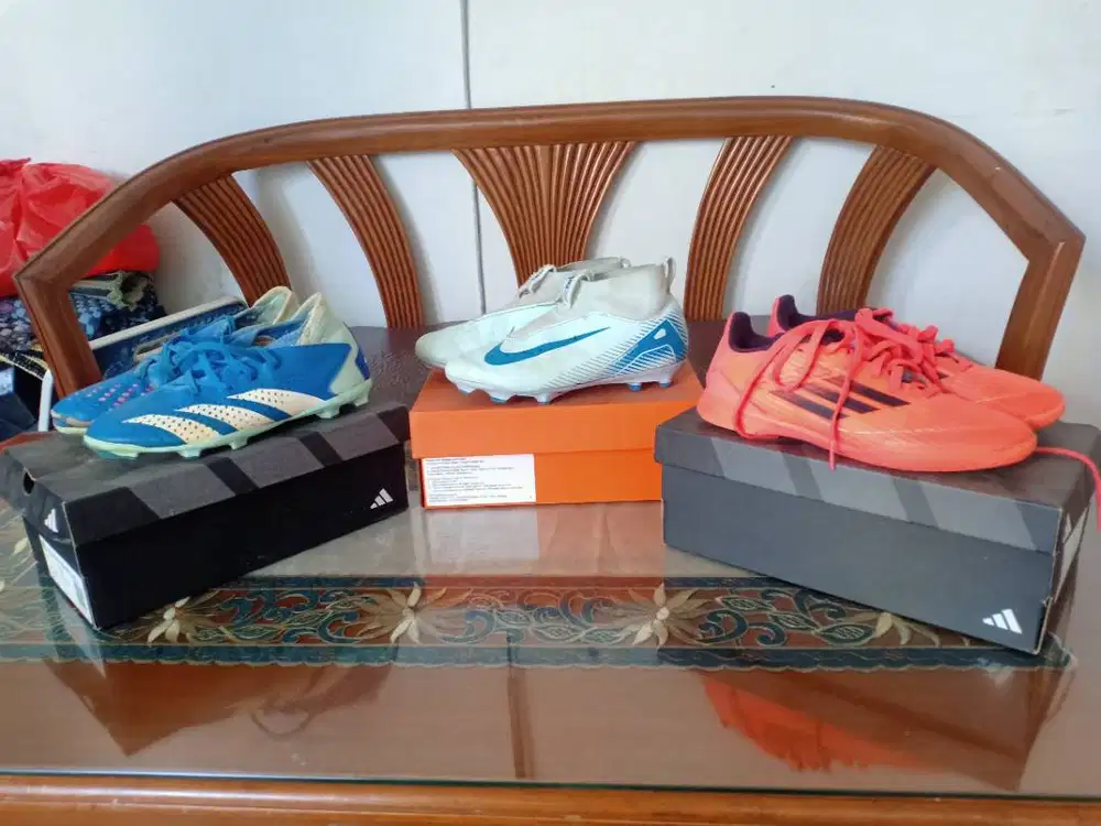sepatu bola futsal anak size 34
