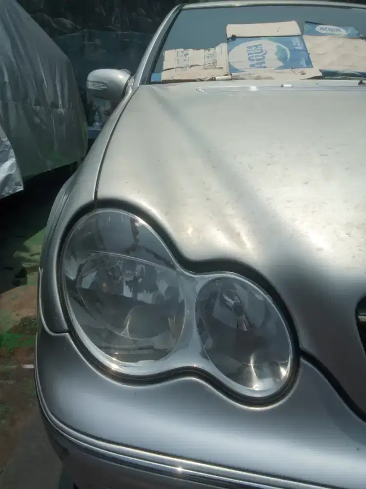 Teknisi Poles Headlamp