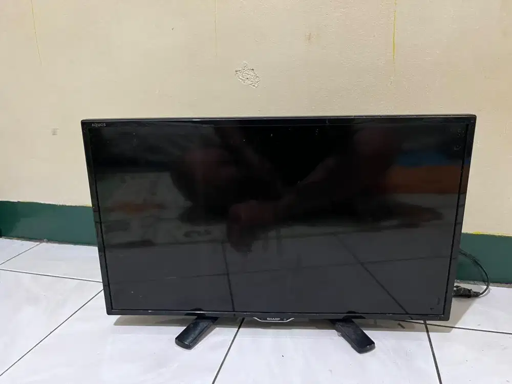 TV LED sharp aquos 24 in