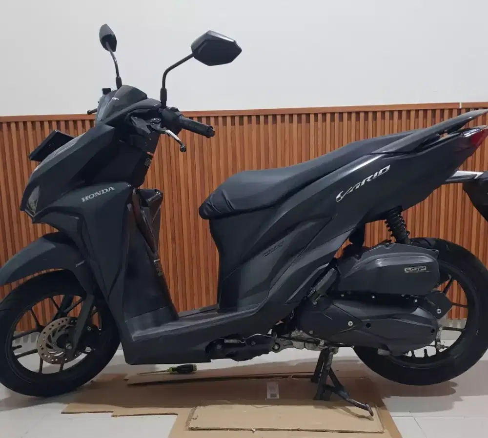 Vario iss 125 th 2020 off