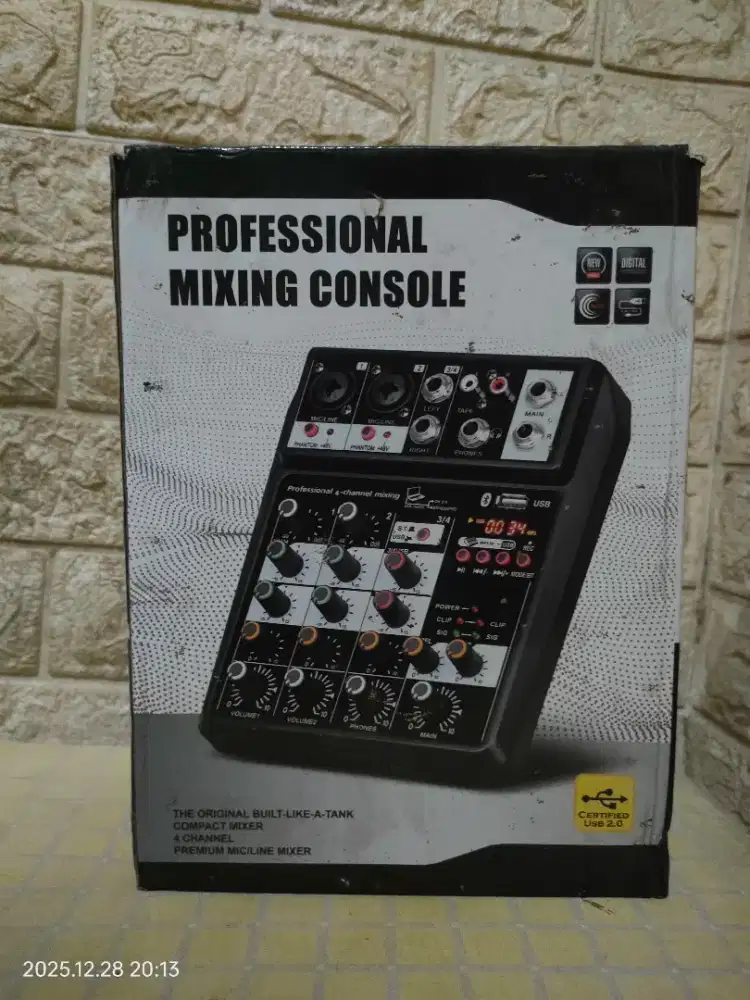Dijual Audio Professional Mixer console 4'channel RP. 250.000