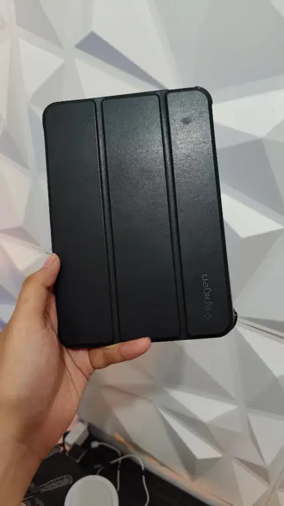 Ipad Mini 6/7 Spigen Smart Fold Leather Casing