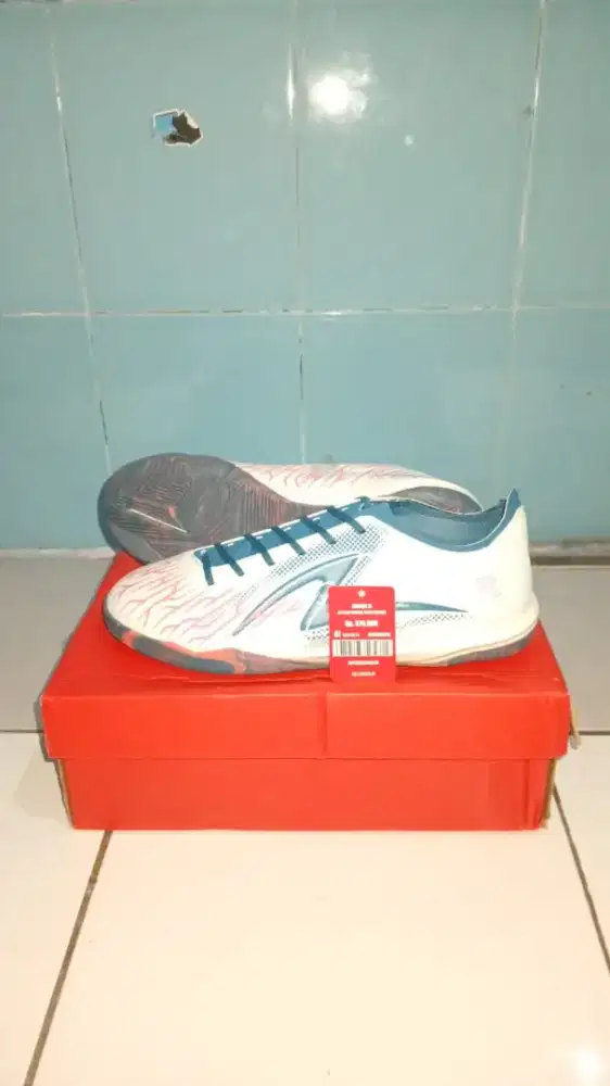 JUAL CEPAT SEPATU FUTSAL BARU