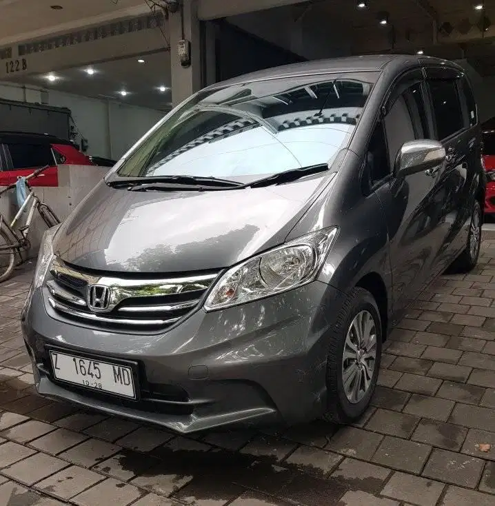 HONDA FREED 1.5 S AT 2013