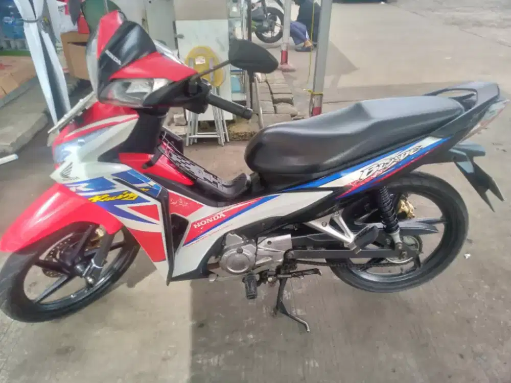 Dijual Honda Blade 110 2014