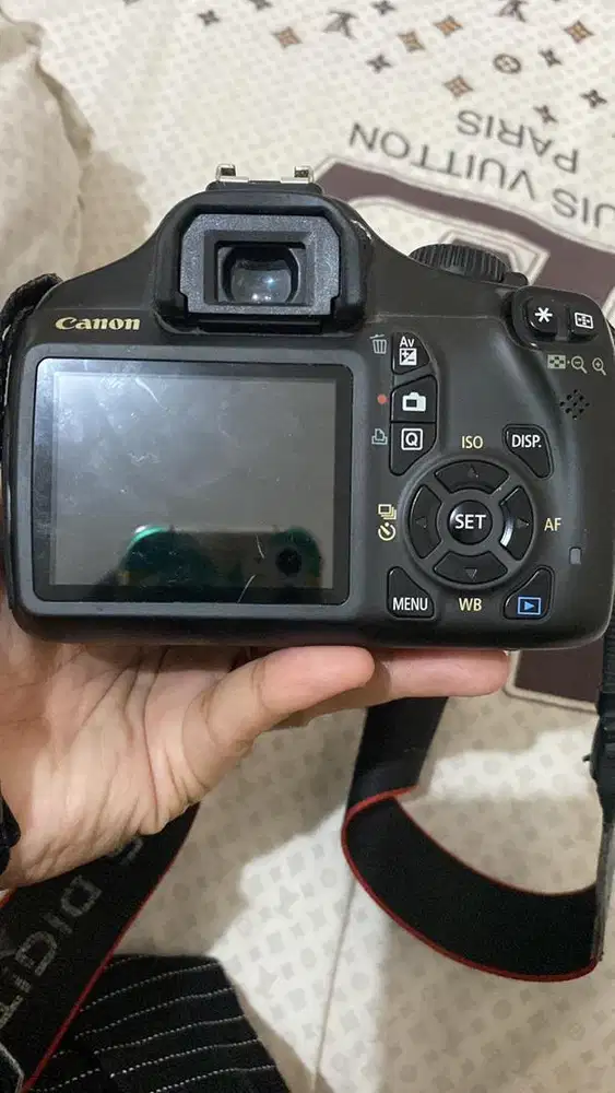 Kamera canon eos 1100d