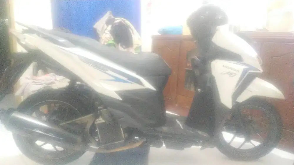Dijual cepat Vario 125 tahun 2017 fitur ISS