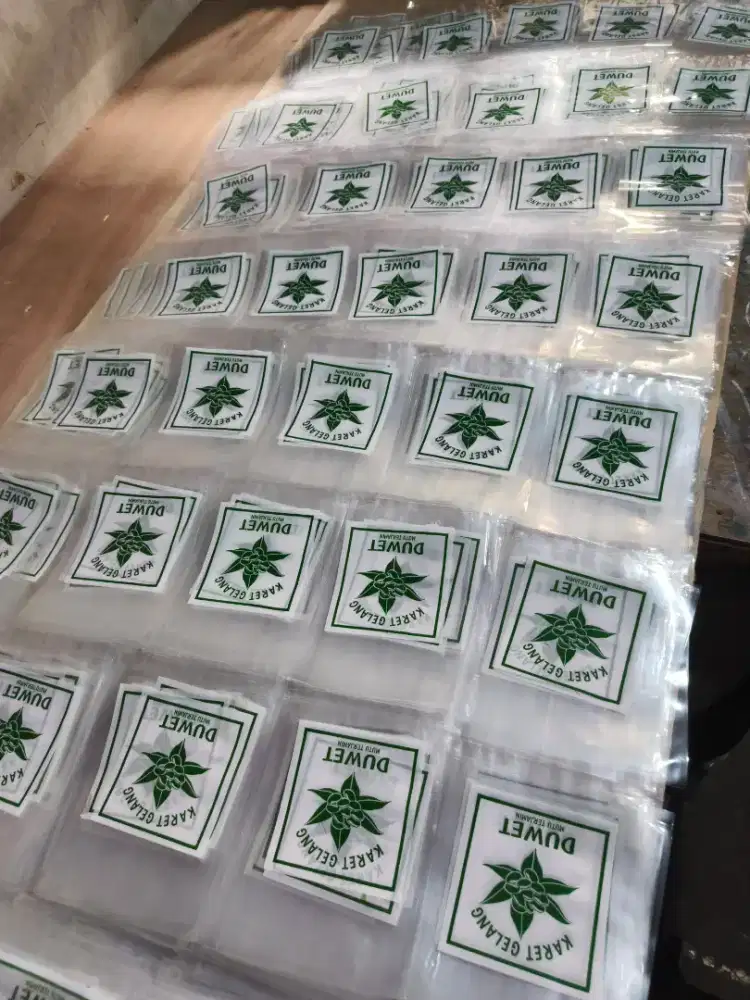 Jasa cetak sablon plastik dll