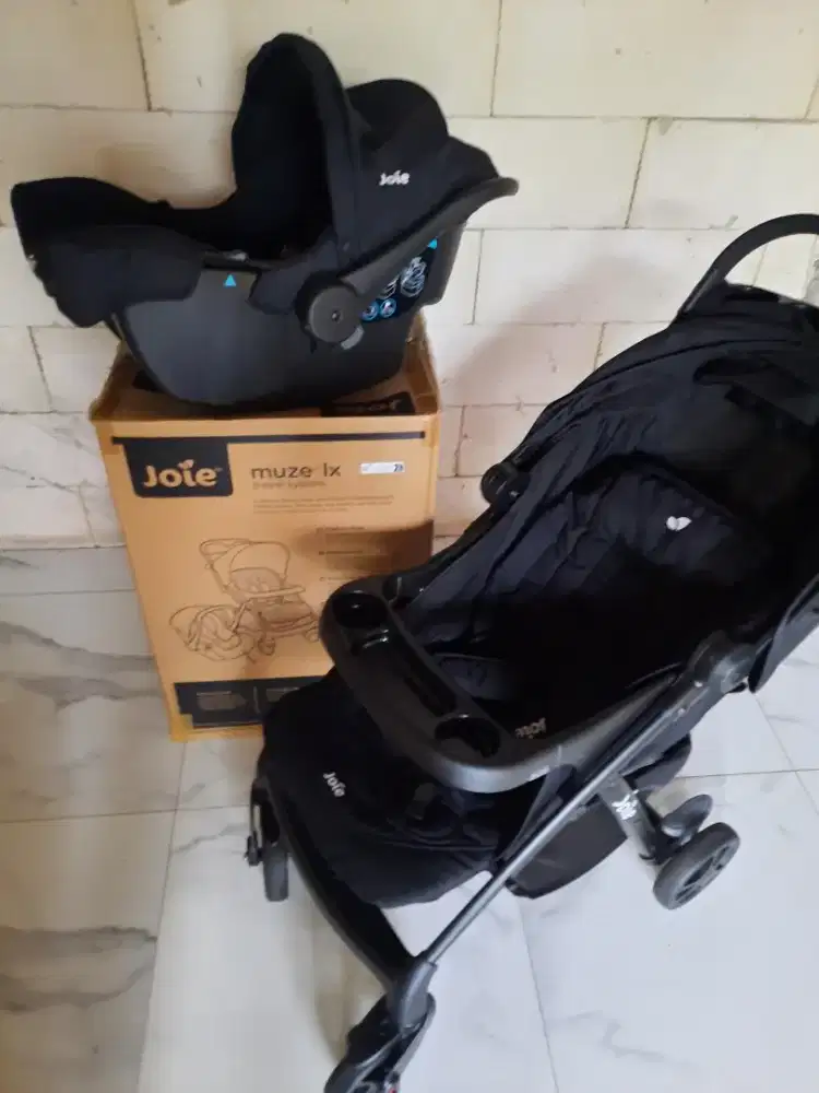 Jual Cepat Stroller Joie Muze Lx travel system + Carseat like new
