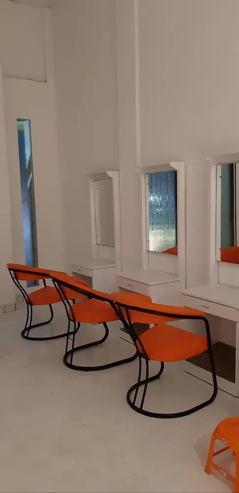 Paket Lengkap Meja Rias dan Kursi Salon beserta kursi cuci rambutn